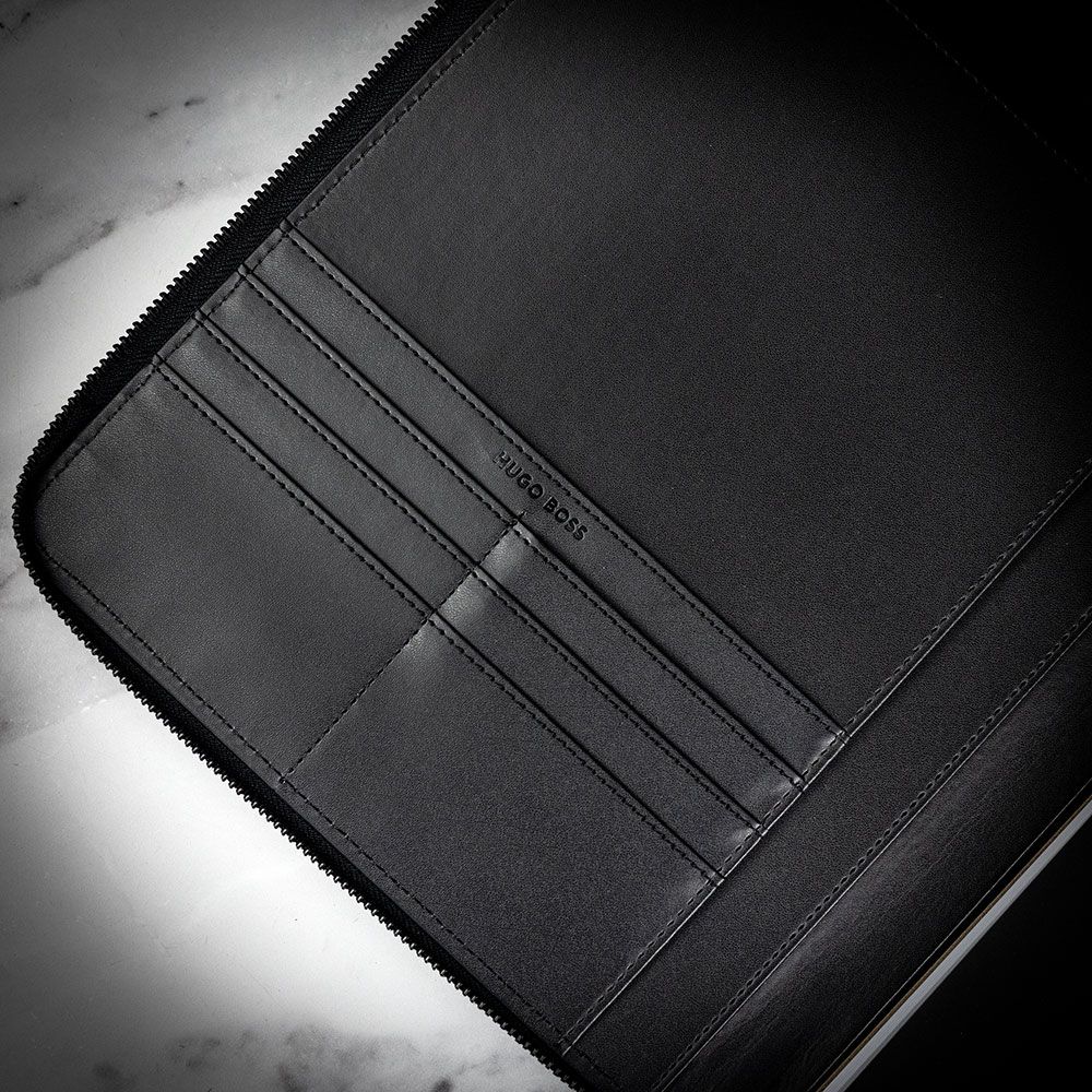 37冊 Hugo Boss Label A4 Conference Zip Folder - Black | Folios & O